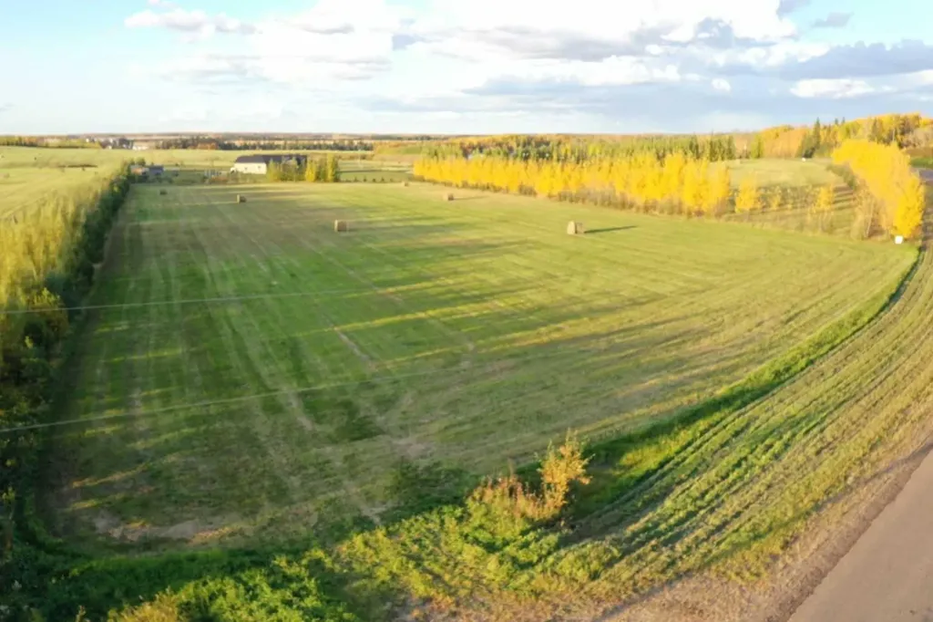 68116 Campsite Road Plamondon AB T0A 2T0