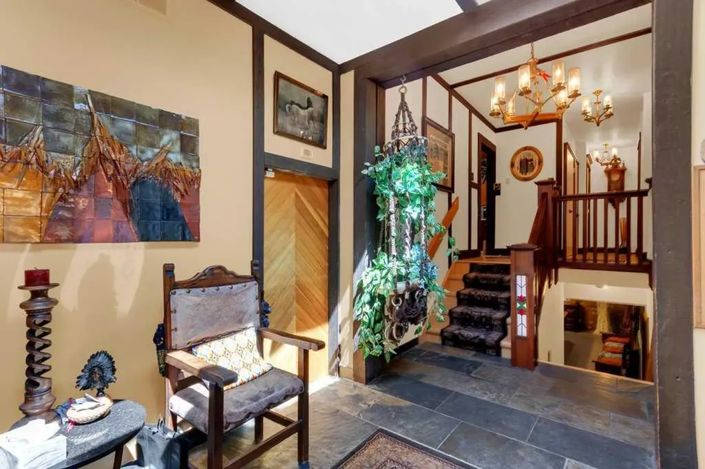 501 Buffalo Street Banff AB T1L 1A1