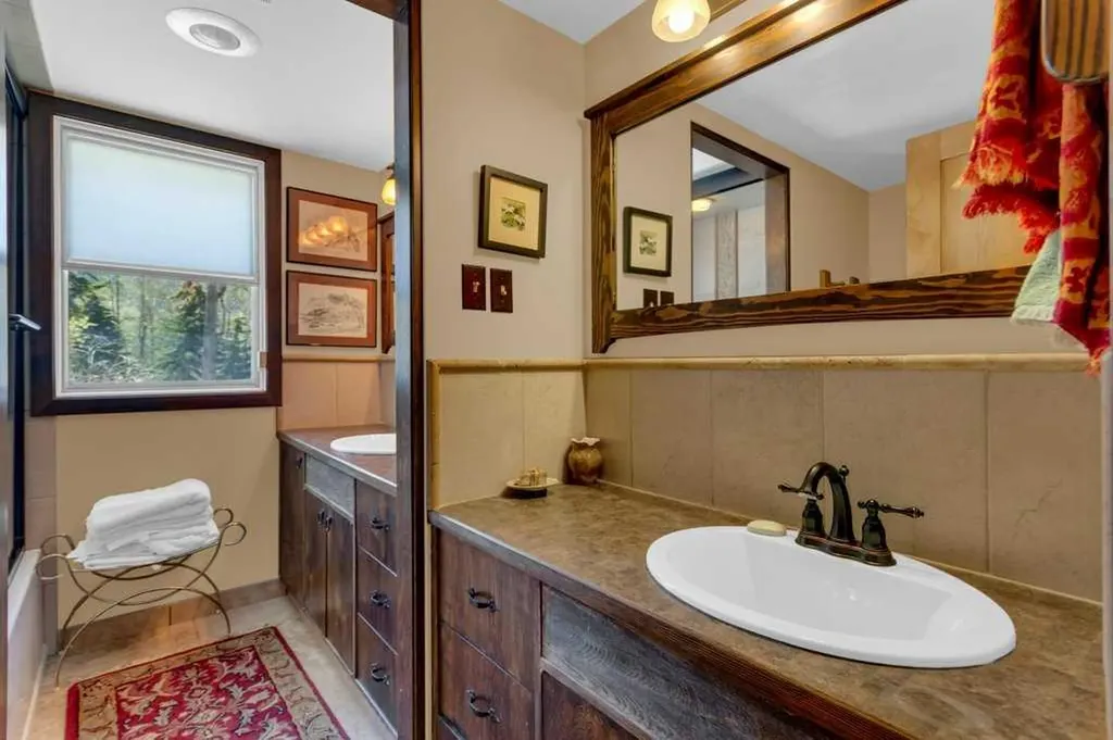 501 Buffalo Street Banff AB T1L 1A1