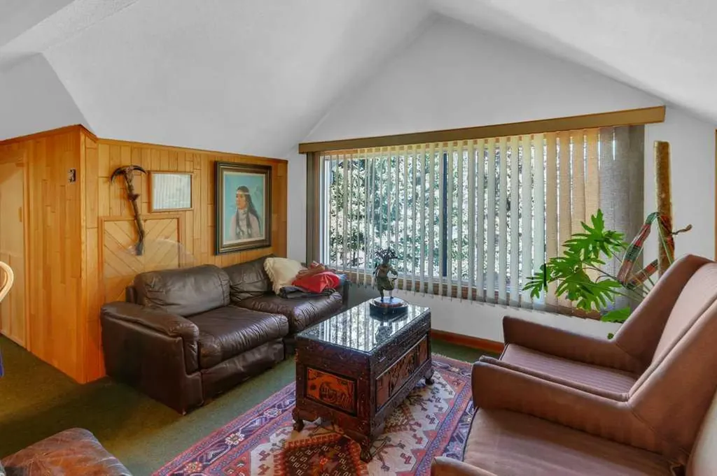 501 Buffalo Street Banff AB T1L 1A1