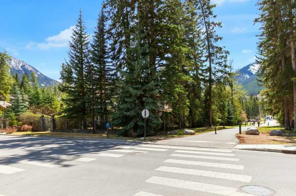 501 Buffalo Street Banff AB T1L 1A1