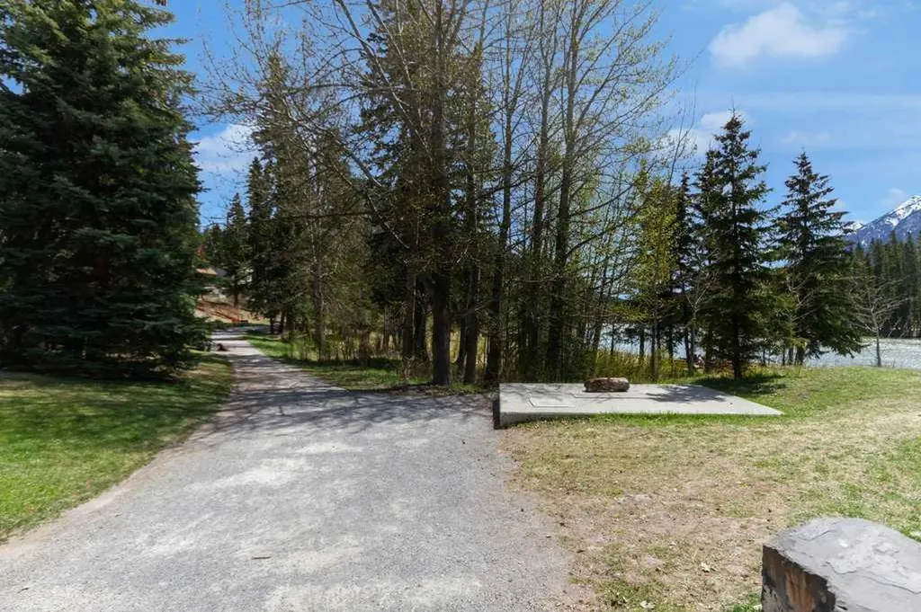 501 Buffalo Street Banff AB T1L 1A1