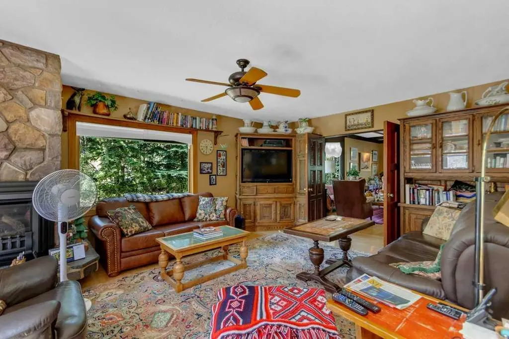 501 Buffalo Street Banff AB T1L 1A1
