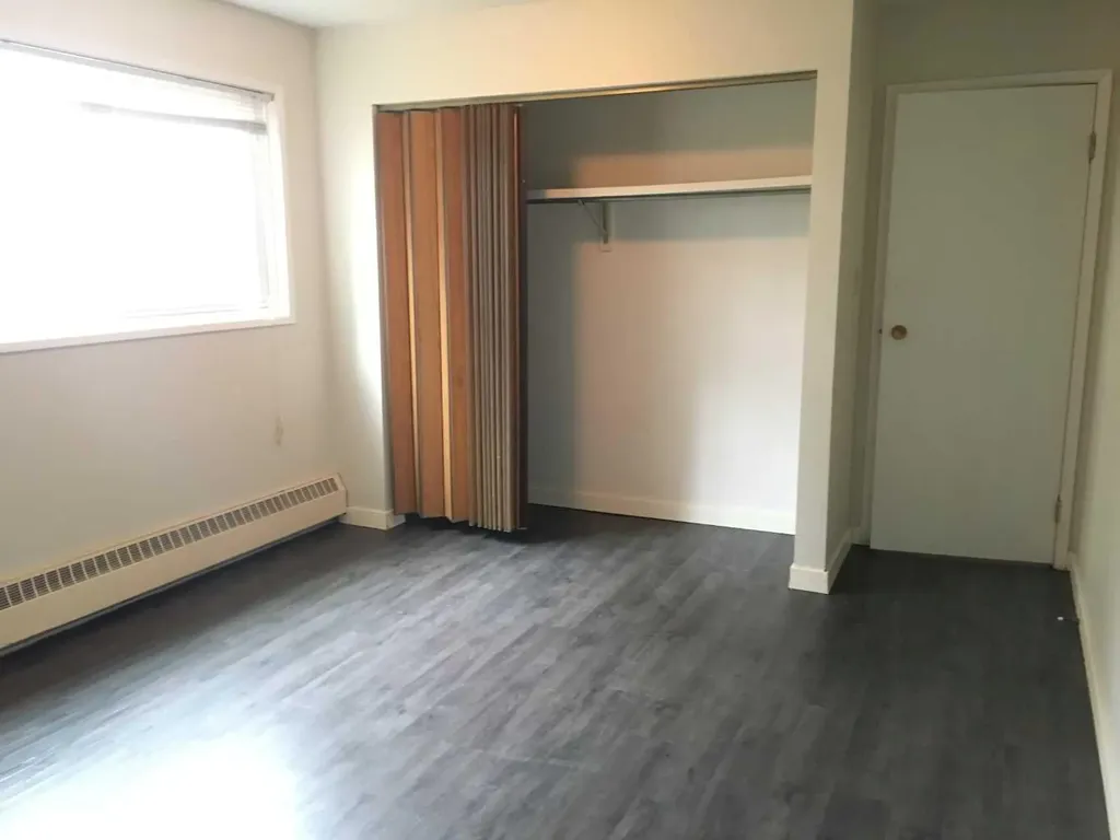 27 Bennett Street Red Deer AB T4R 1V3