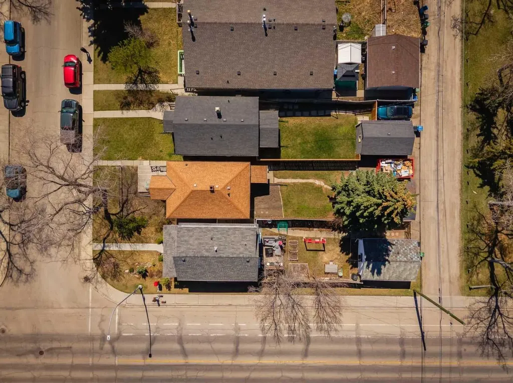 2803 26a Street SW Calgary AB T3E 2C8