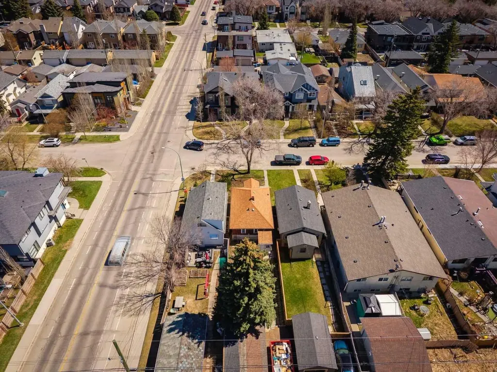 2803 26a Street SW Calgary AB T3E 2C8