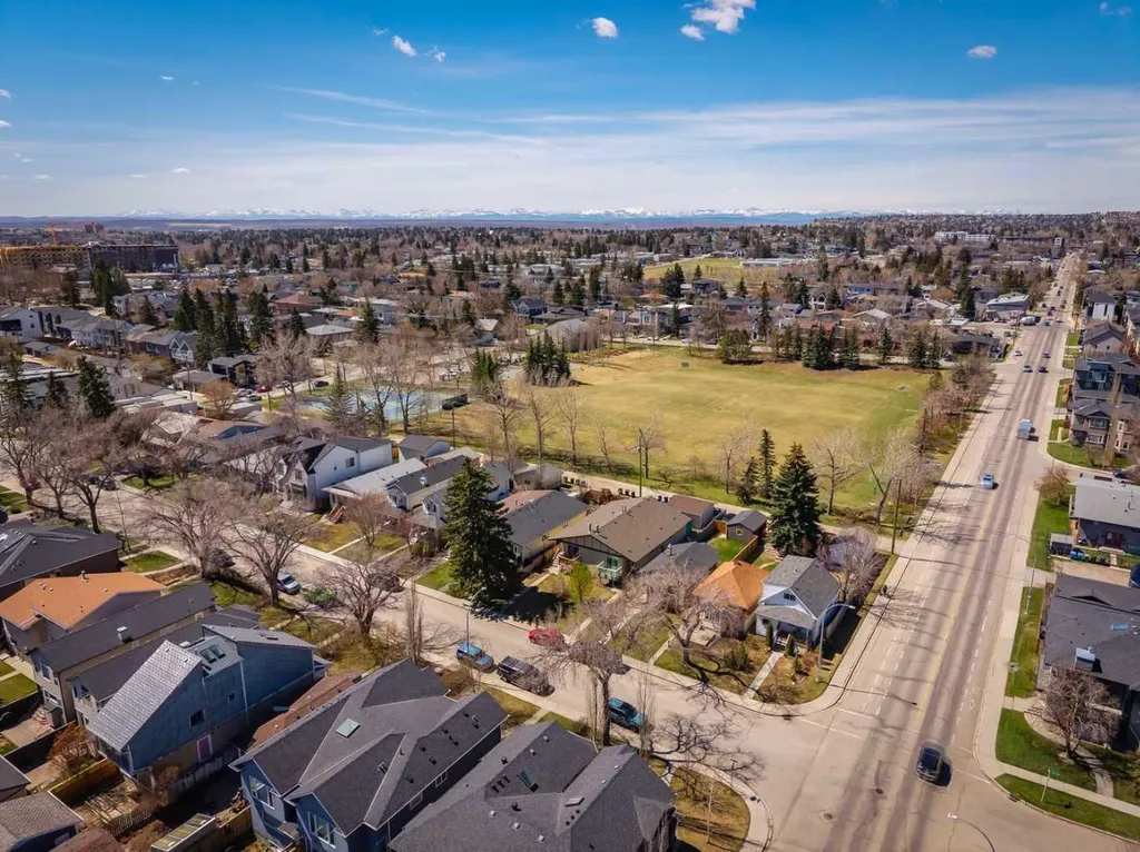 2803 26a Street SW Calgary AB T3E 2C8