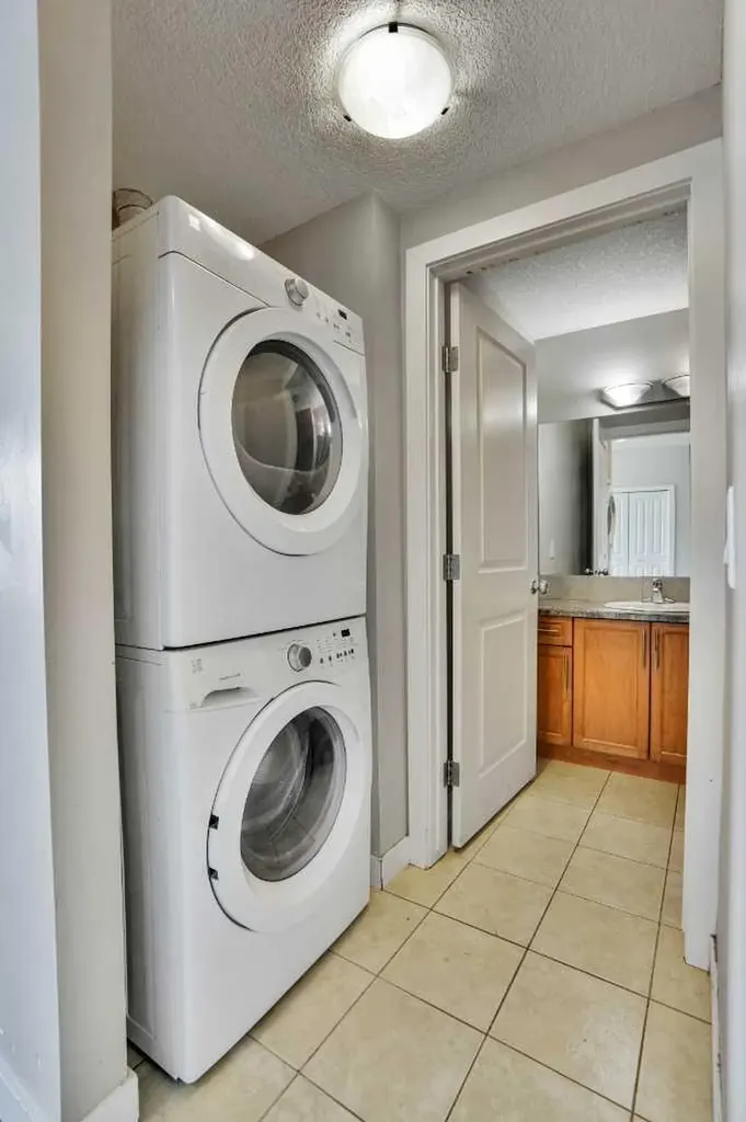 330 2nd Street W Brooks AB T1R 0E9