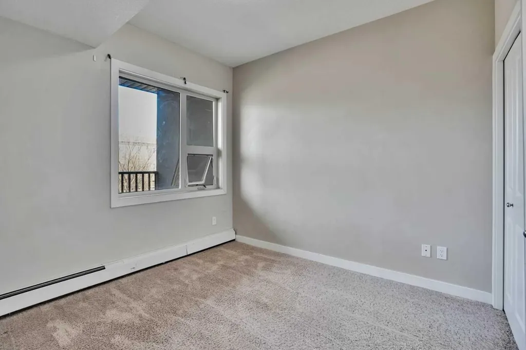 330 2nd Street W Brooks AB T1R 0E9