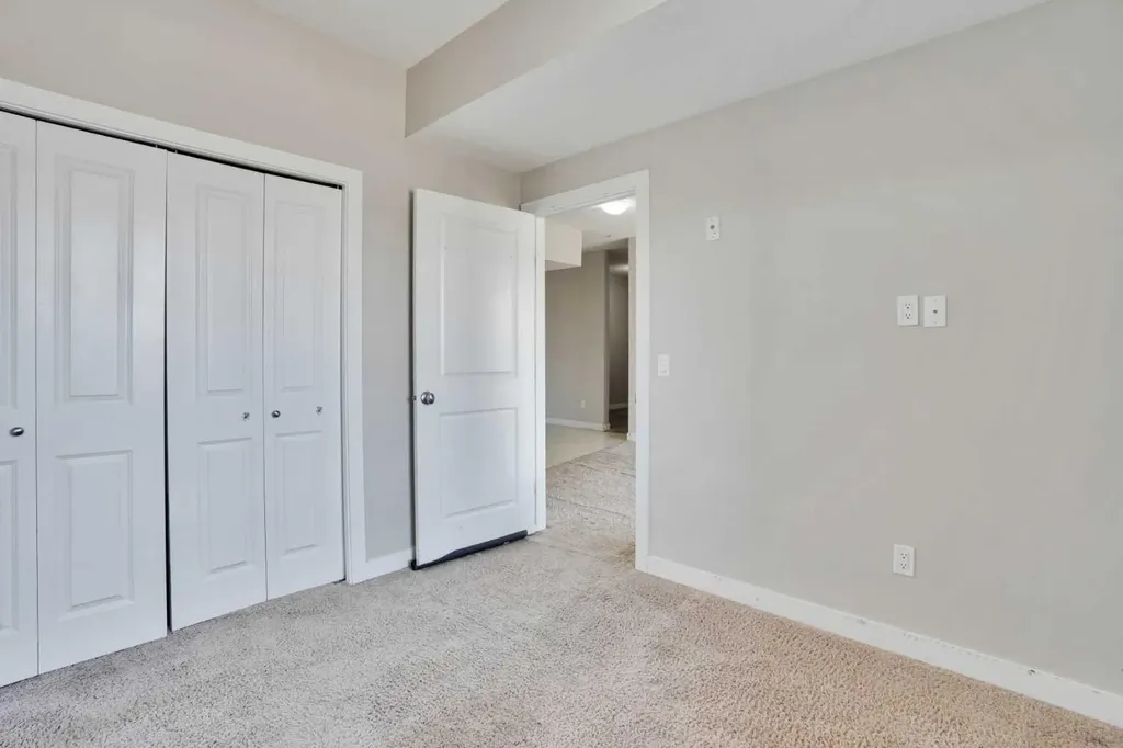 330 2nd Street W Brooks AB T1R 0E9