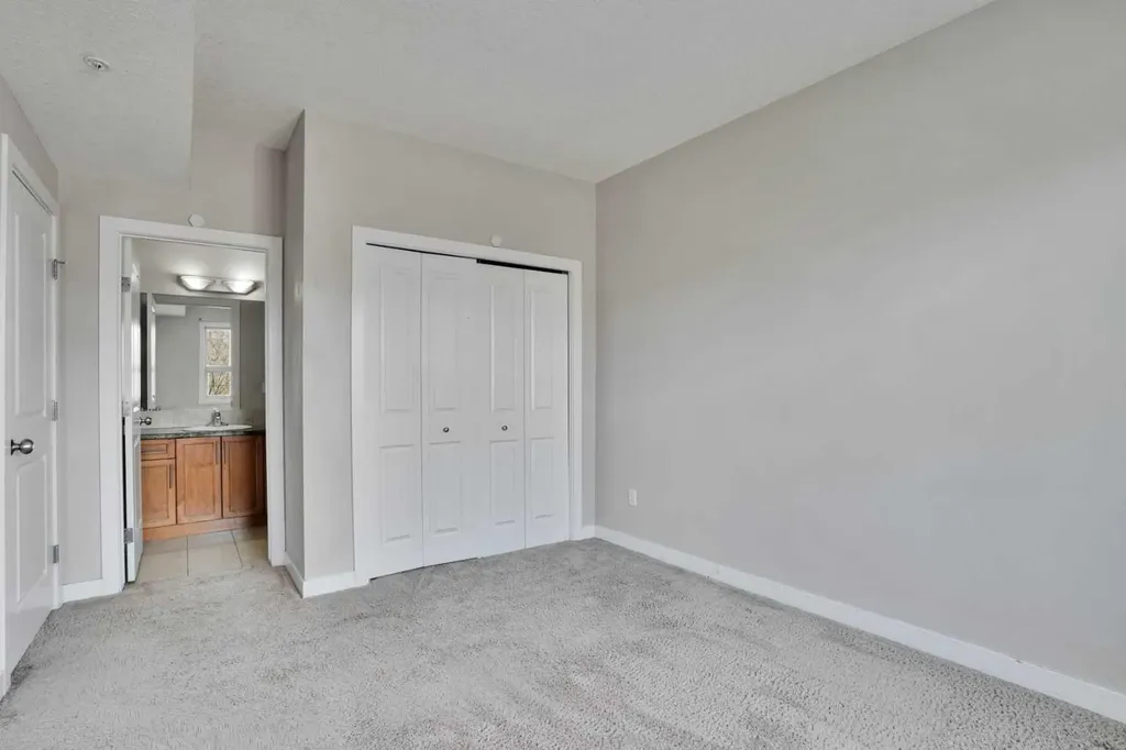 330 2nd Street W Brooks AB T1R 0E9