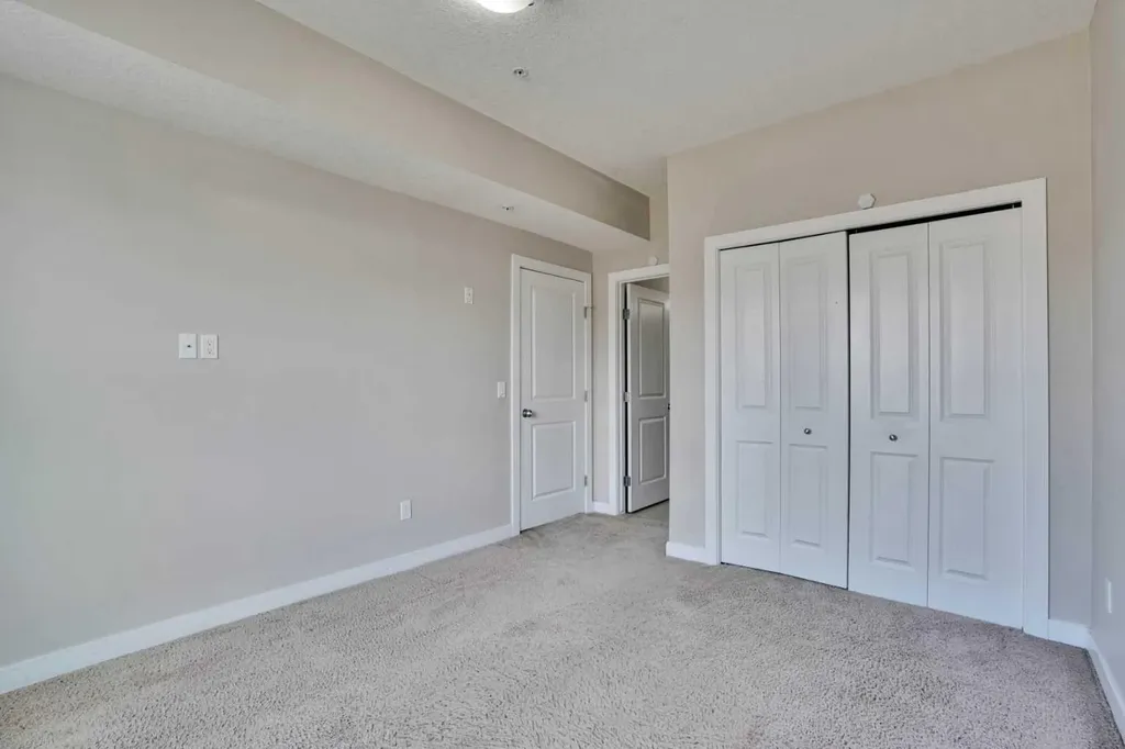 330 2nd Street W Brooks AB T1R 0E9