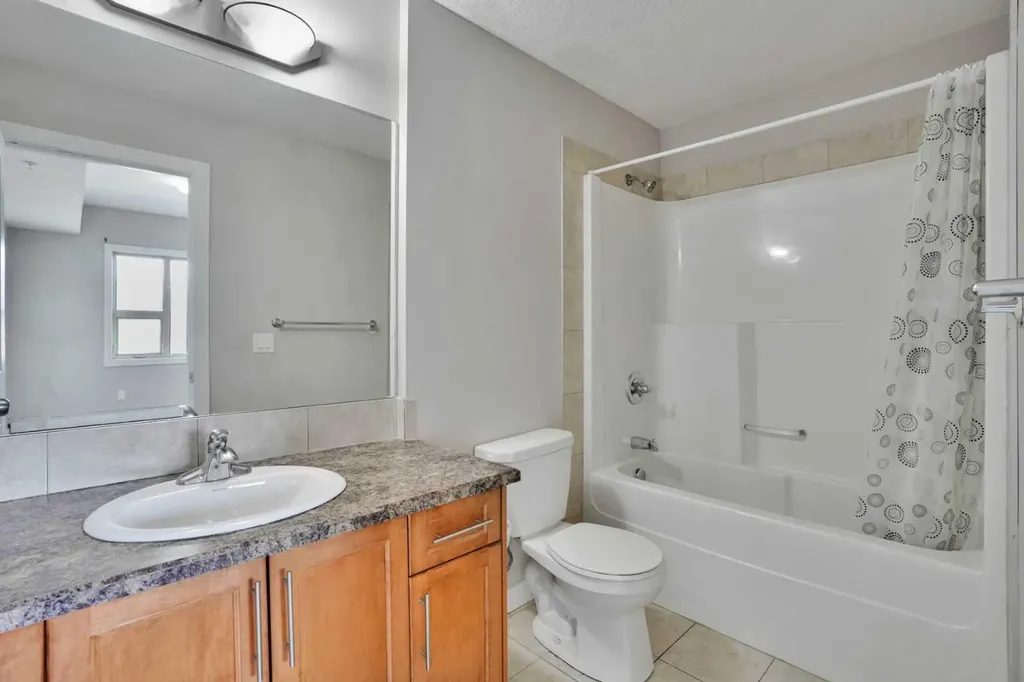 330 2nd Street W Brooks AB T1R 0E9