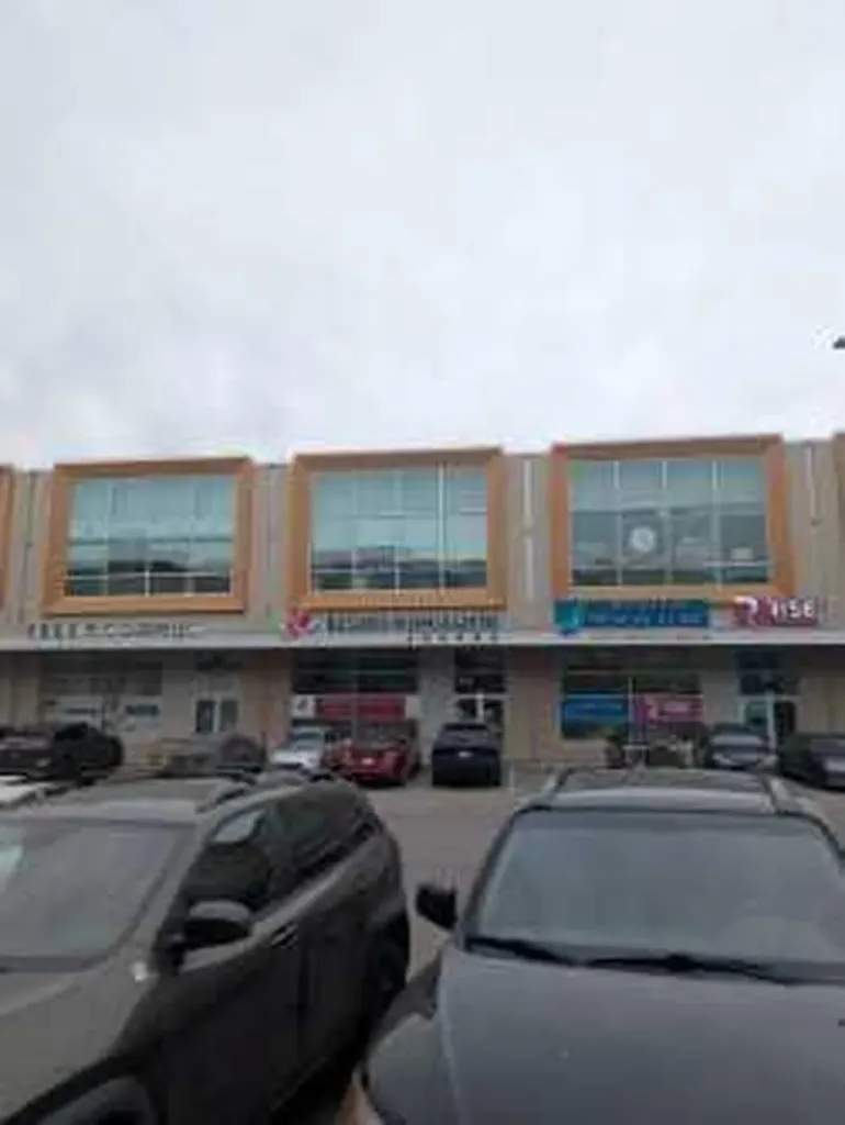 12 Royal Vista Way NW Calgary AB t3r0n2