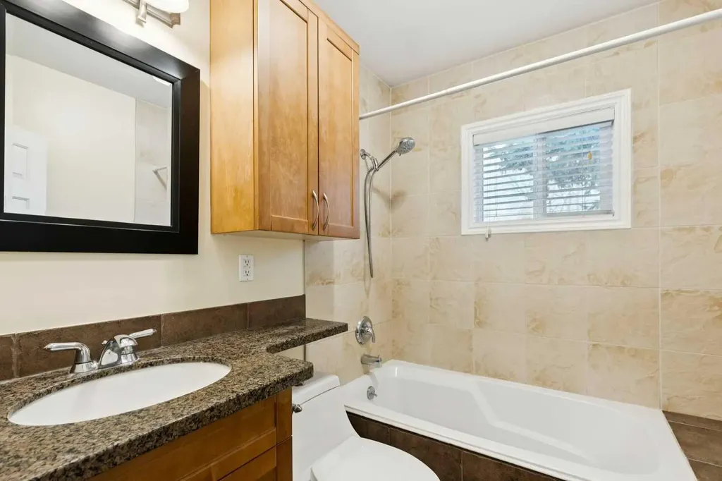 7615 36 Avenue NW Calgary AB T3B1V2