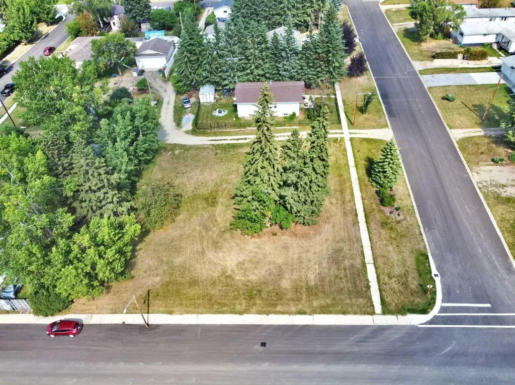 5002, 5008, 5010 50 Avenue Benalto AB T0M 0H0