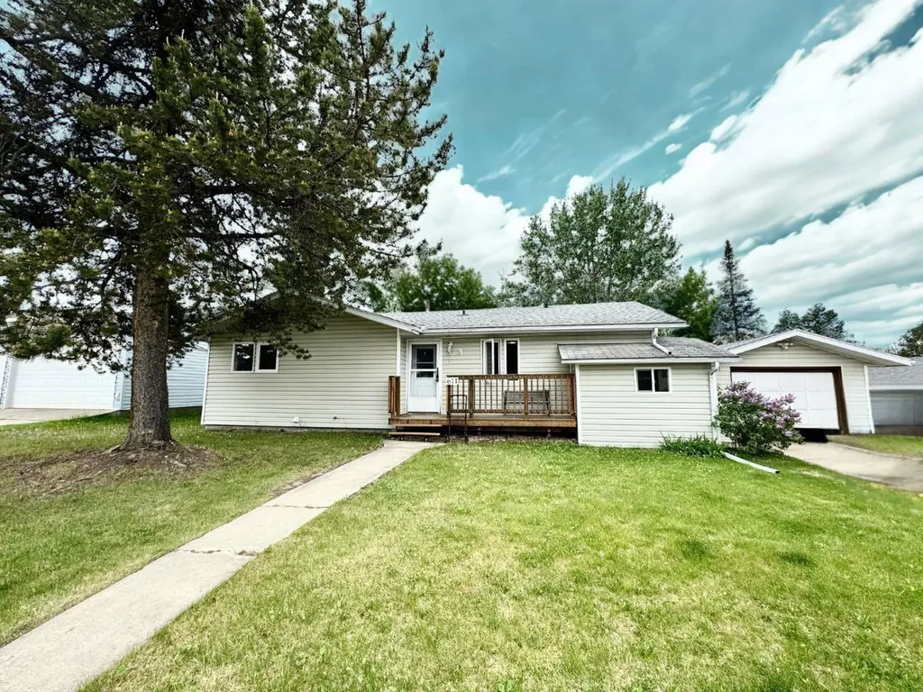 611 4 Avenue Fox Creek AB T0H 1P0