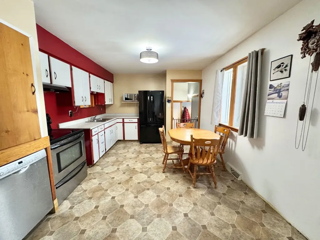 611 4 Avenue Fox Creek AB T0H 1P0