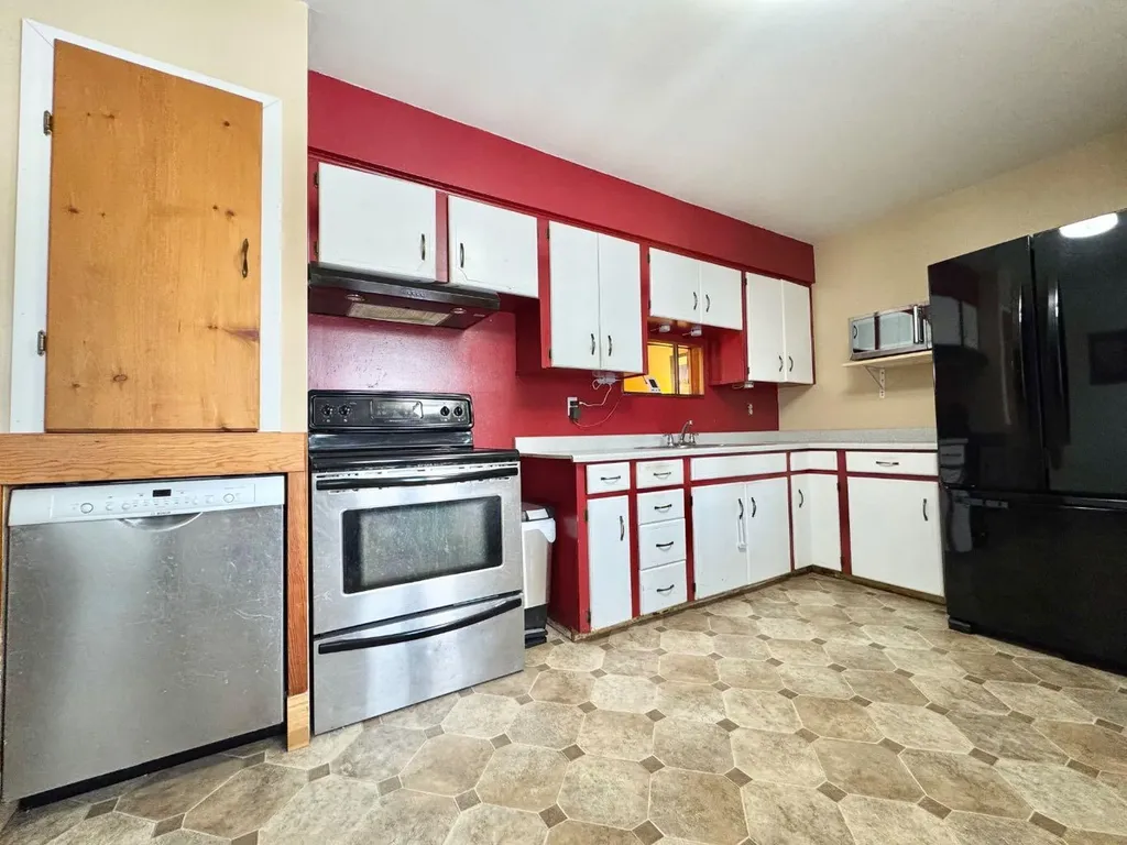 611 4 Avenue Fox Creek AB T0H 1P0