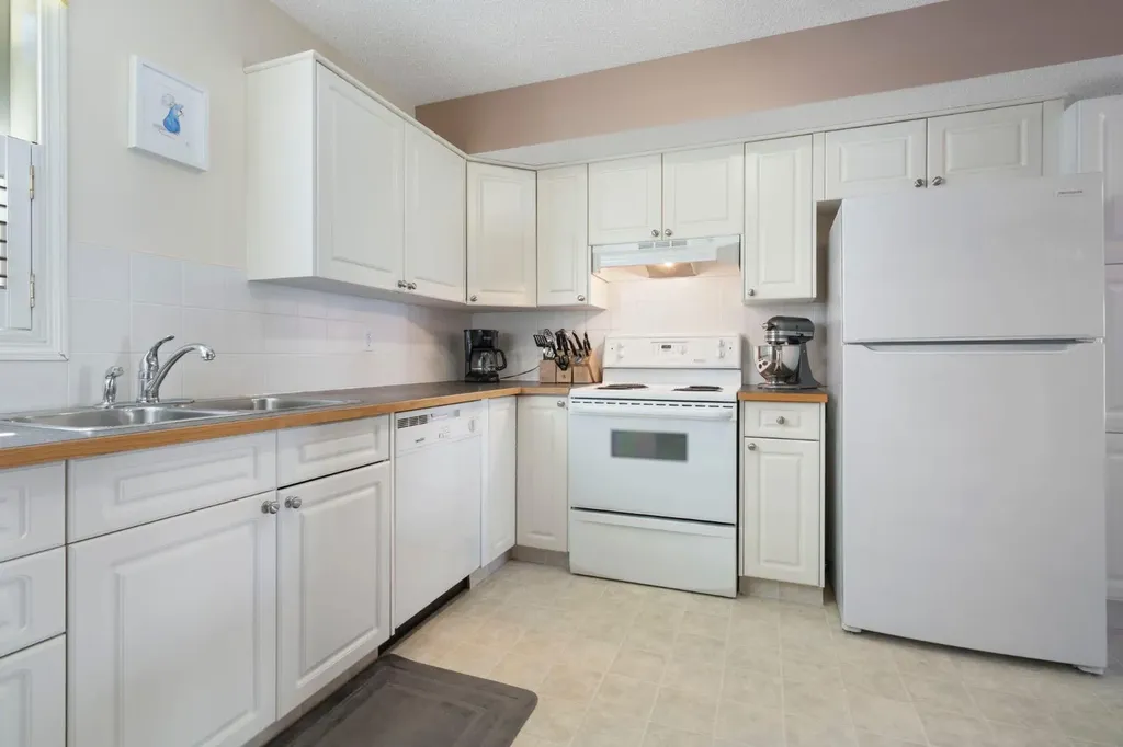 122 Bridlewood Lane SW Calgary AB T2Y3X8