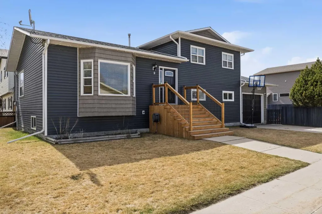 2 Pritchard Drive Whitecourt AB T7S 1B7