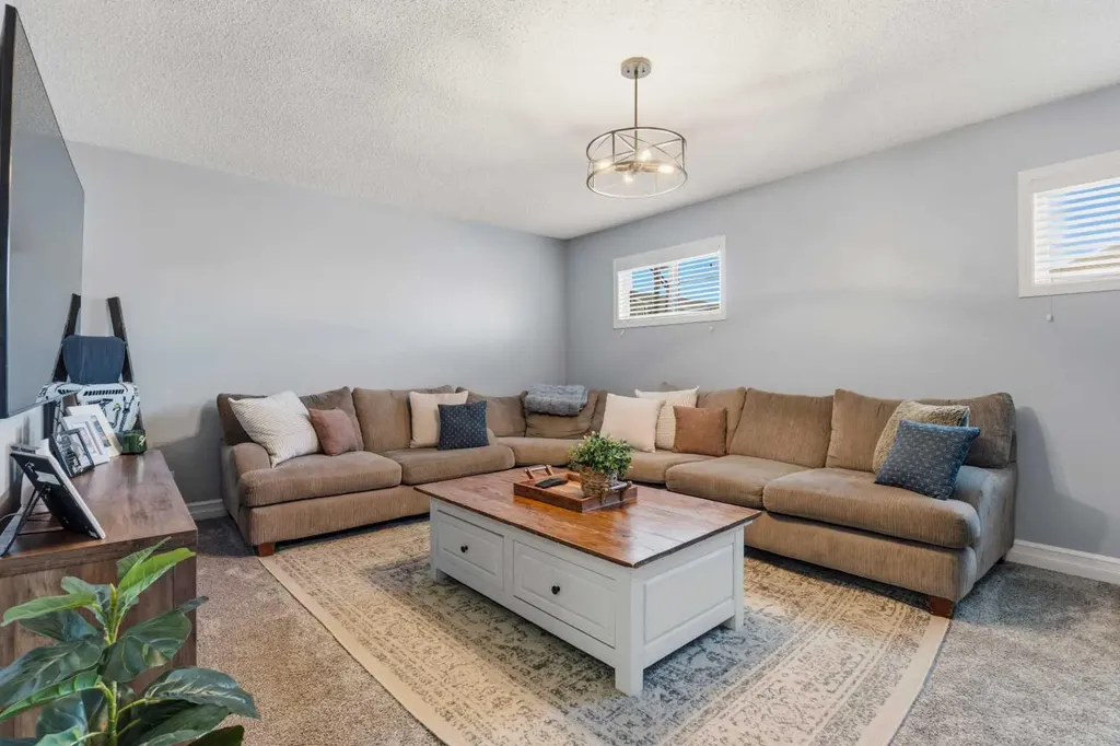 2 Pritchard Drive Whitecourt AB T7S 1B7