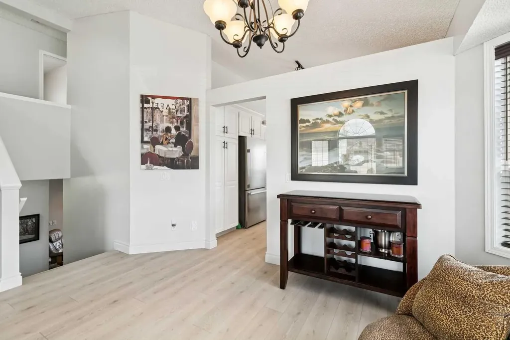 438 Sheep River Point Okotoks AB T1S 1S3
