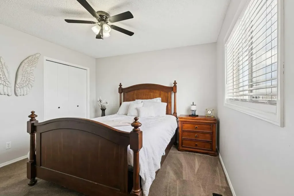 438 Sheep River Point Okotoks AB T1S 1S3