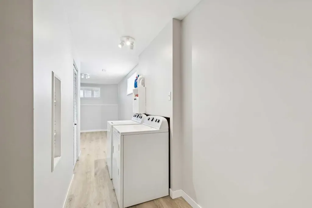 438 Sheep River Point Okotoks AB T1S 1S3