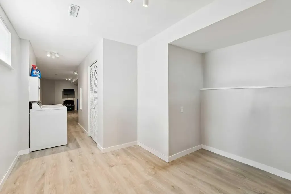 438 Sheep River Point Okotoks AB T1S 1S3