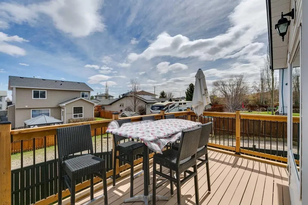 438 Sheep River Point Okotoks AB T1S 1S3