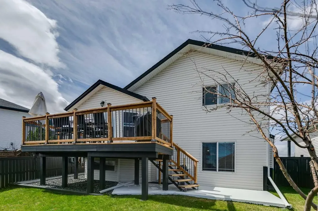 438 Sheep River Point Okotoks AB T1S 1S3