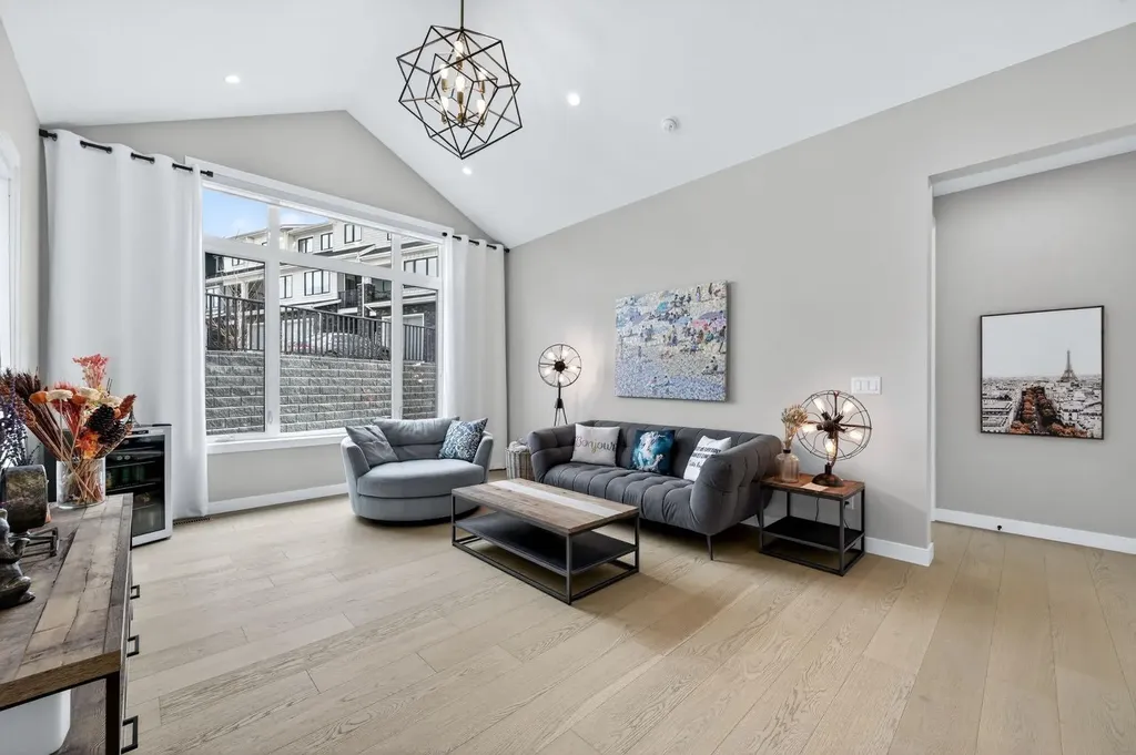 46 Crestridge Bay SW Calgary AB T3B 6H2
