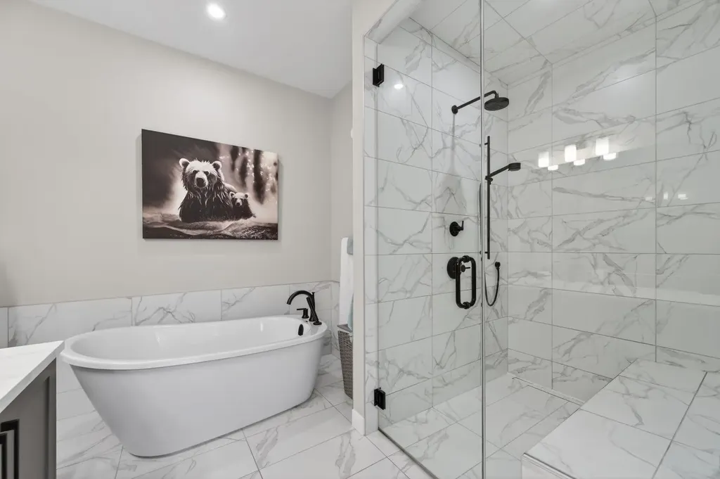 46 Crestridge Bay SW Calgary AB T3B 6H2