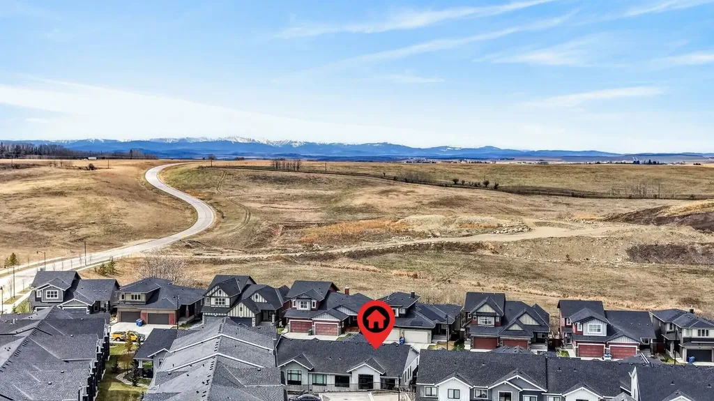 46 Crestridge Bay SW Calgary AB T3B 6H2
