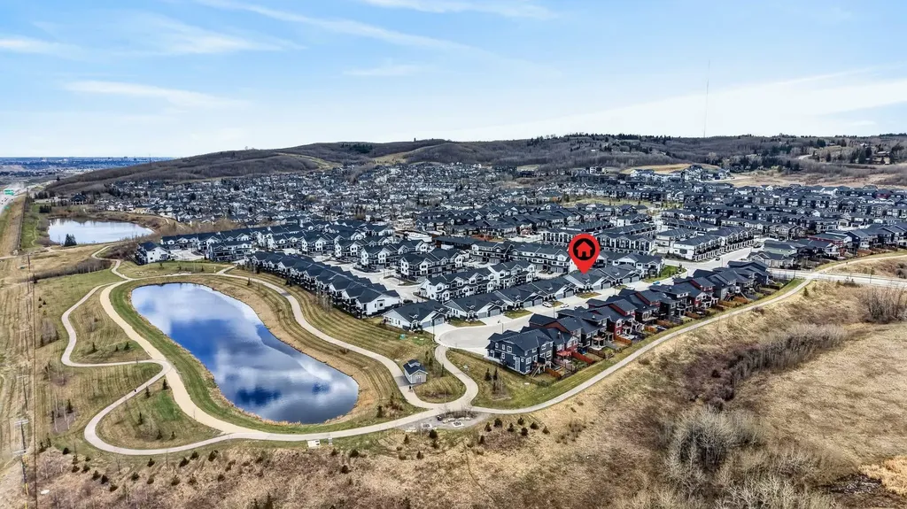 46 Crestridge Bay SW Calgary AB T3B 6H2