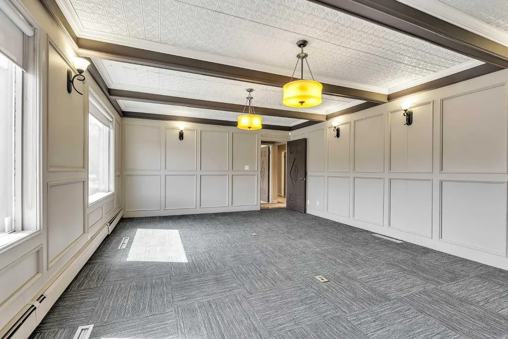 1850 14 Street SW Calgary AB T2T 3S9