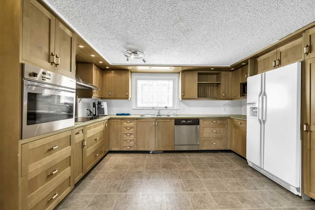 1850 14 Street SW Calgary AB T2T 3S9