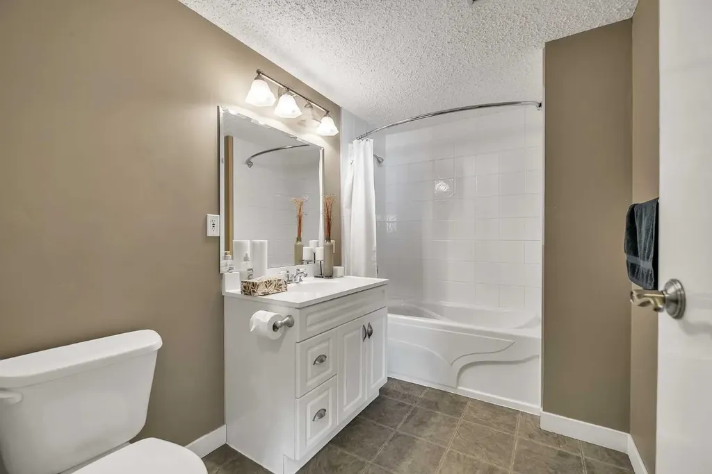 1850 14 Street SW Calgary AB T2T 3S9