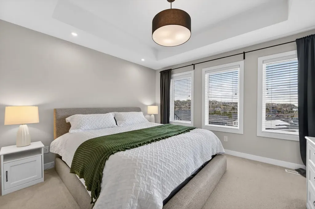 3088 85 Street SW Calgary AB T3H 4C4