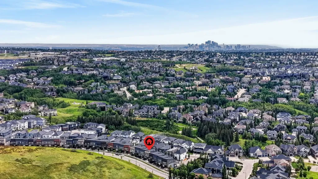 3088 85 Street SW Calgary AB T3H 4C4