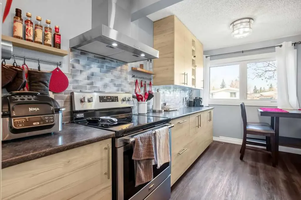 51 Big Hill Way SE Airdrie AB T4A 1M7