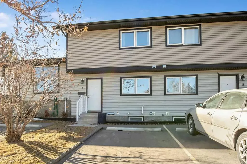 51 Big Hill Way SE Airdrie AB T4A 1M7