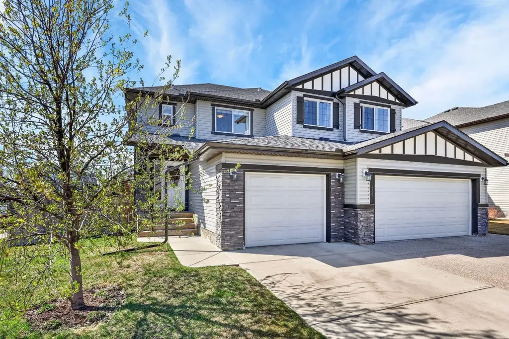 1901 Baywater Alley SW Airdrie AB T4B0T4