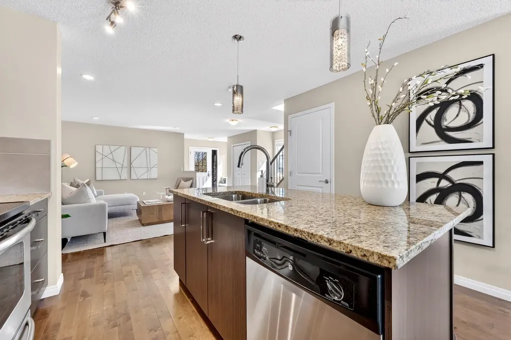 1901 Baywater Alley SW Airdrie AB T4B0T4
