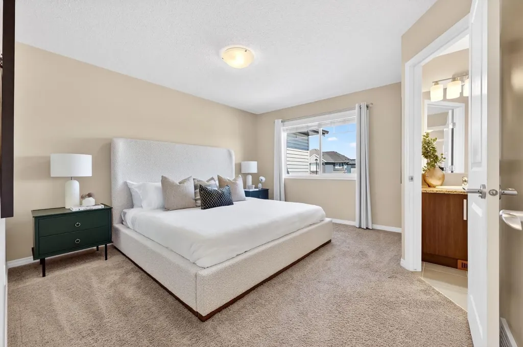 1901 Baywater Alley SW Airdrie AB T4B0T4