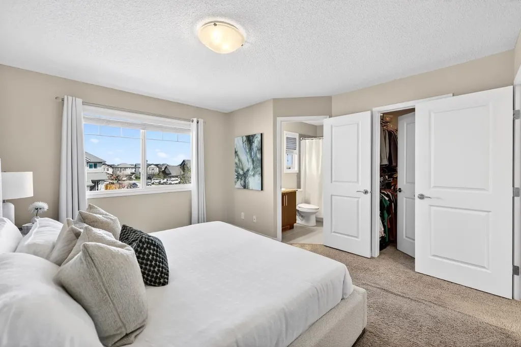 1901 Baywater Alley SW Airdrie AB T4B0T4