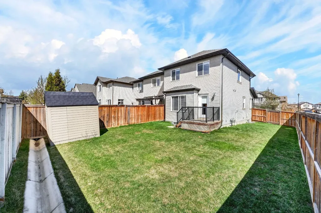 1901 Baywater Alley SW Airdrie AB T4B0T4