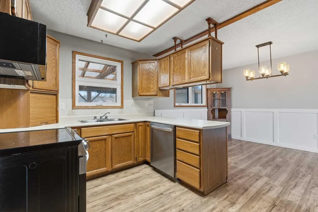 8 Isbister Avenue Swan Hills AB T0G 2C0