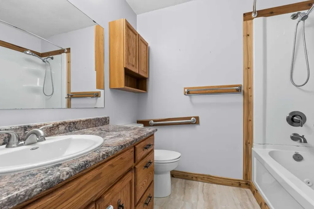 8 Isbister Avenue Swan Hills AB T0G 2C0
